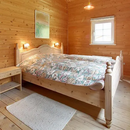 Nyaraló Ulvi - 300m To The Fjord By Interhome